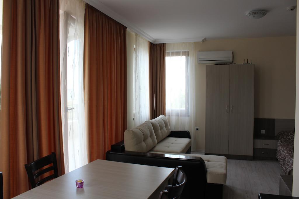Brilliant Aparthotel Sozopol Pokoj fotografie