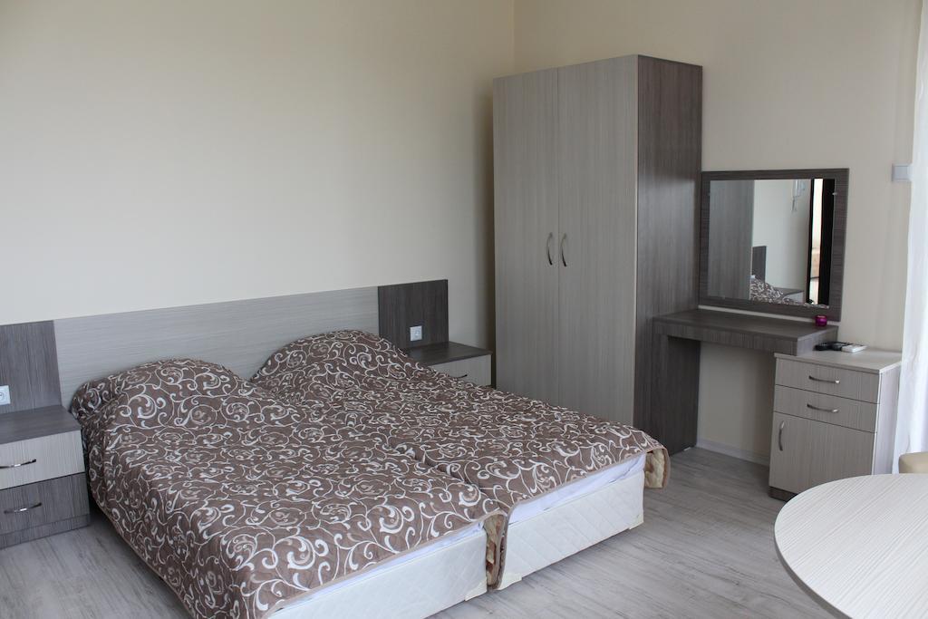 Brilliant Aparthotel Sozopol Pokoj fotografie